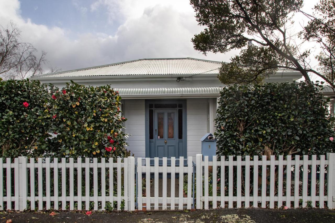 Cottage In The Heart Of Carterton Exterior foto