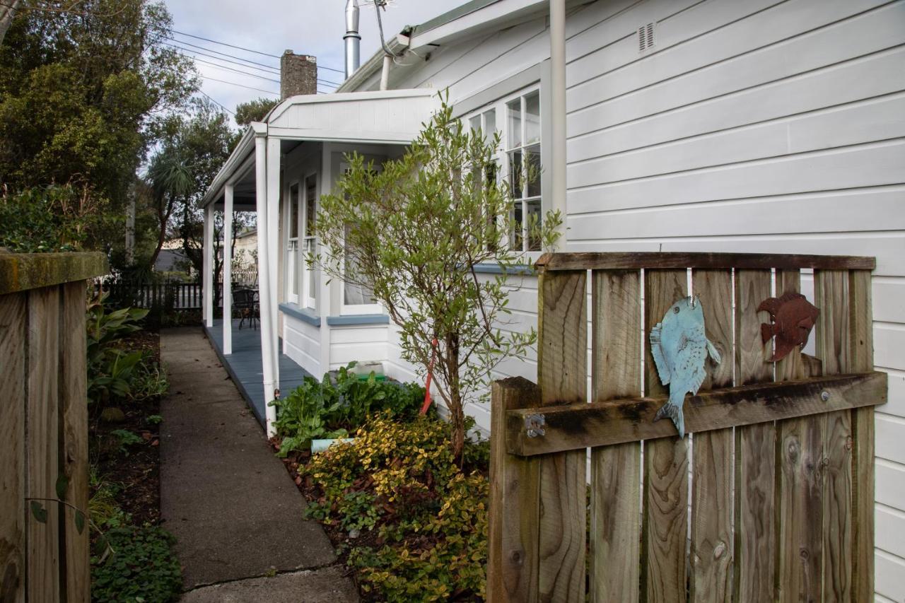 Cottage In The Heart Of Carterton Exterior foto