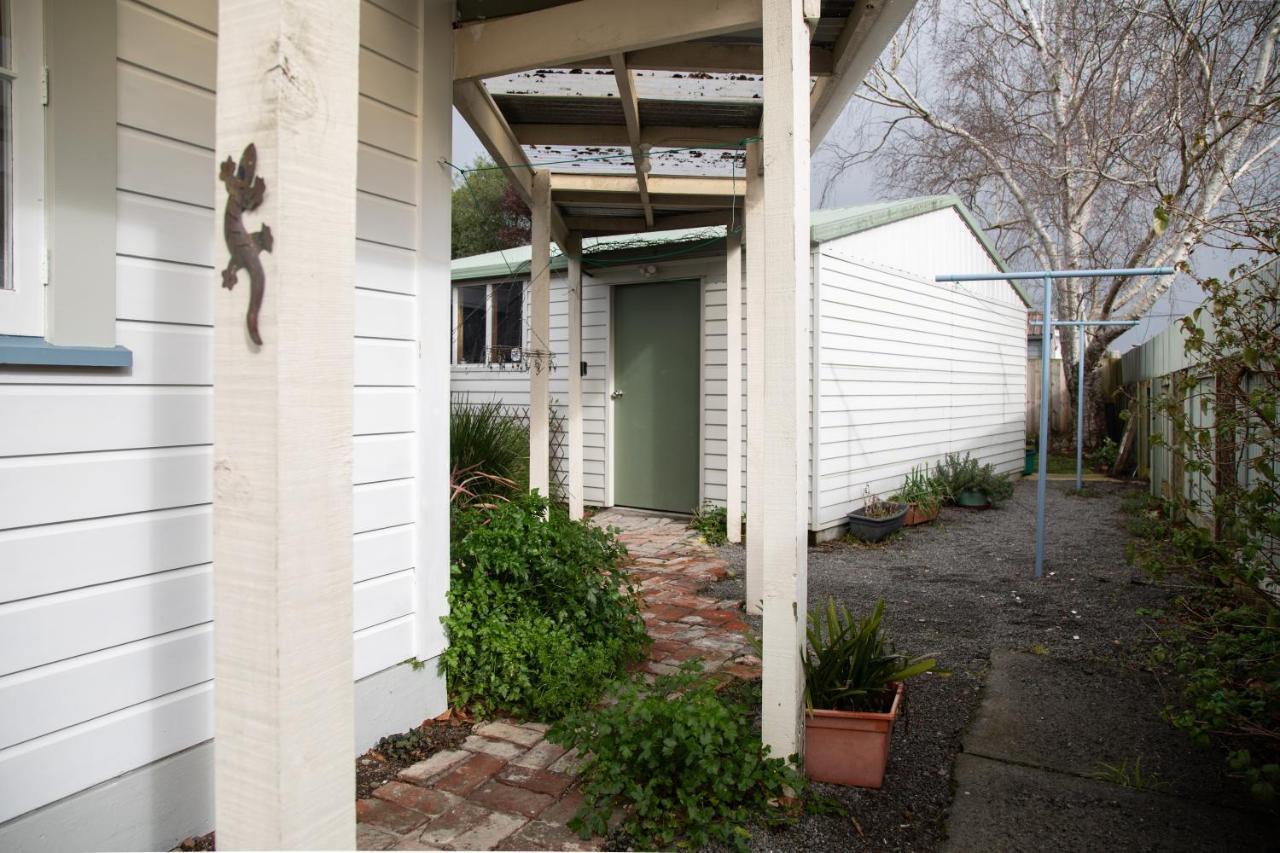 Cottage In The Heart Of Carterton Exterior foto
